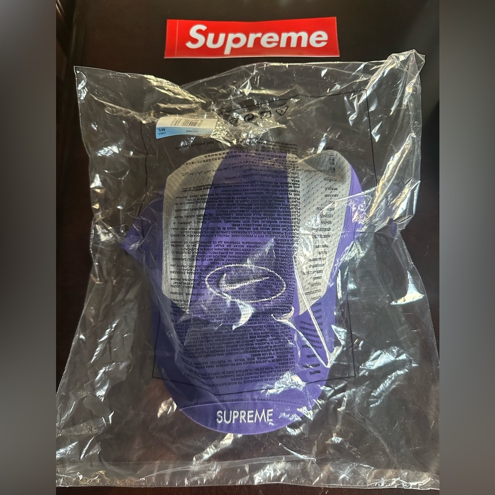 Supreme Nike Running Hat